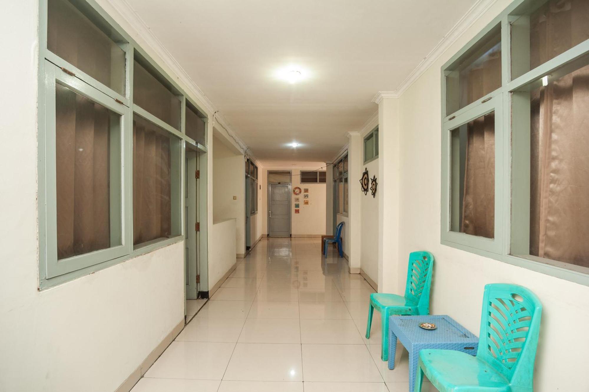 Reddoorz Plus Near Rs Pmi Богор Экстерьер фото